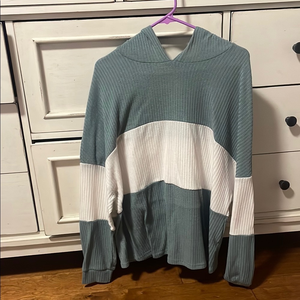 Colorblock Hoodie Sweater - Green and White